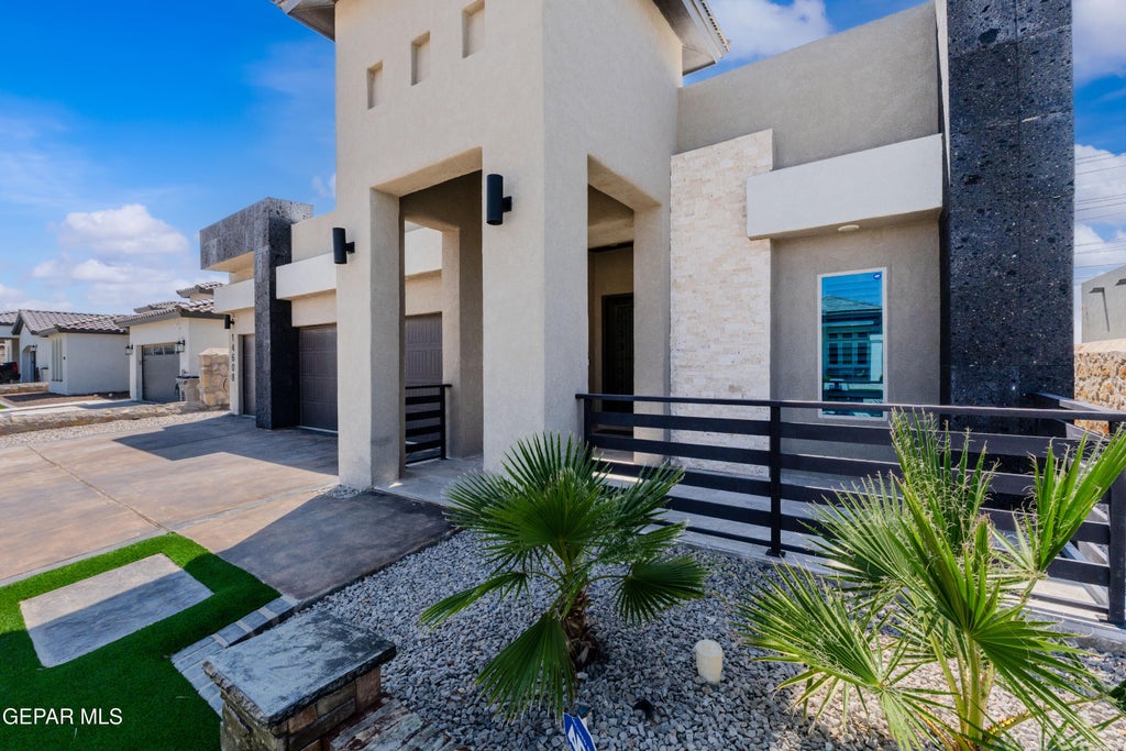 Photo of 14608 JOHN MCNEELY Avenue, El Paso, TX 79938 (MLS # 950342)