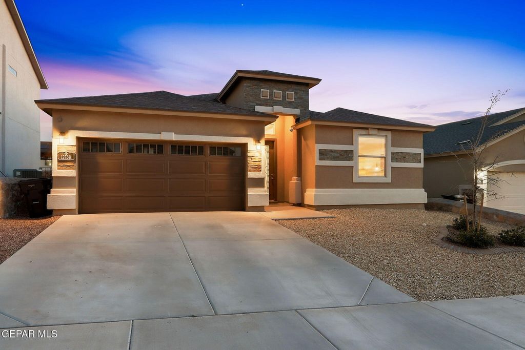 Photo of 12768 HIDDEN EDGE Drive, Horizon City, TX 79928 (MLS # 940140)