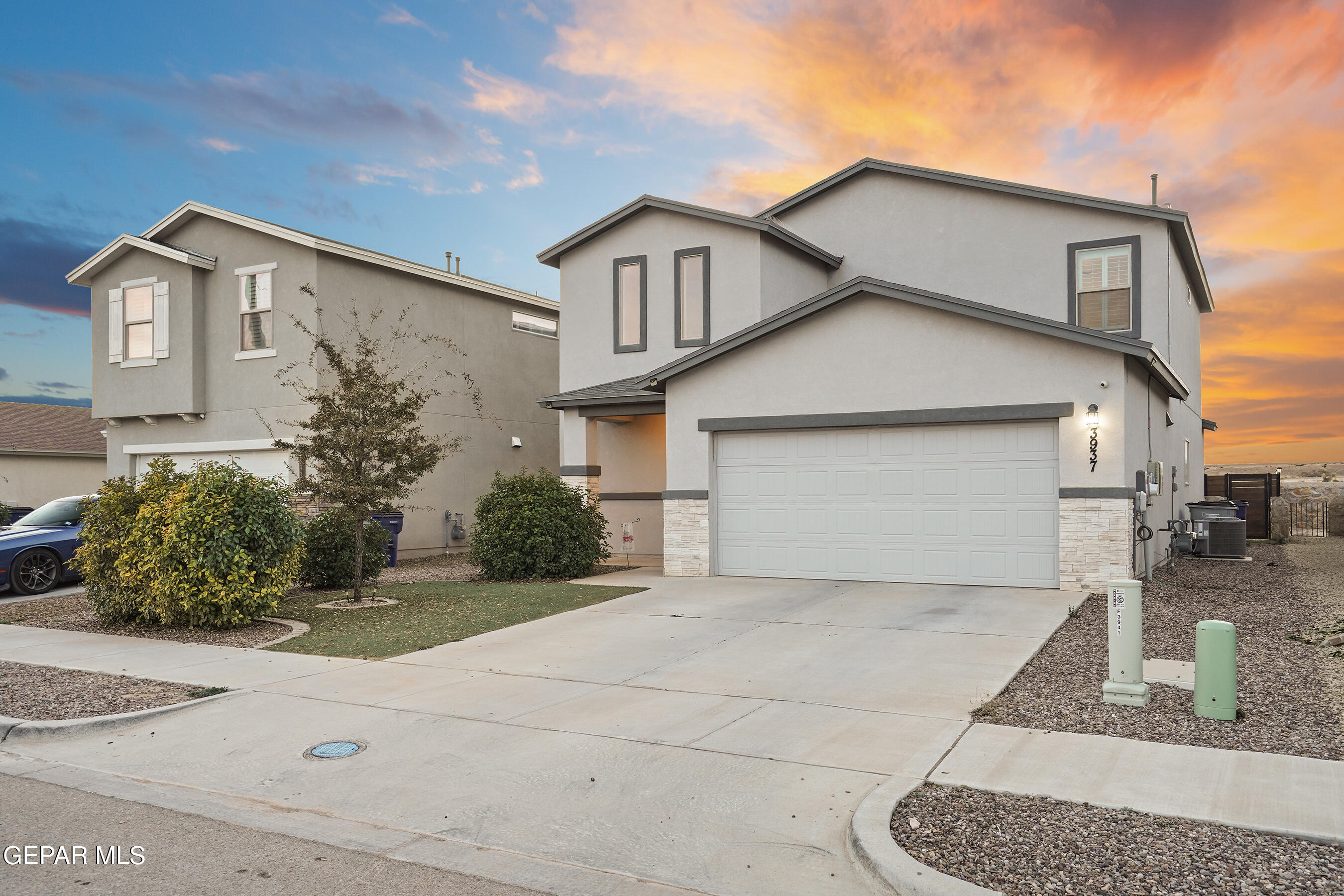 3937 DESERT DUNES Drive