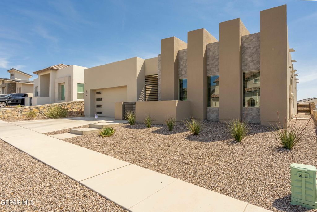 Photo of 824 Durham Way, Horizon City, TX 79928 (MLS # 940666)