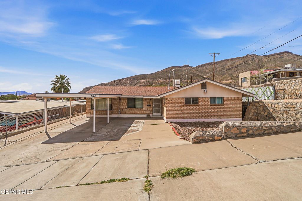 Photo of 1269 DAKOTA Street, El Paso, TX 79930 (MLS # 940390)