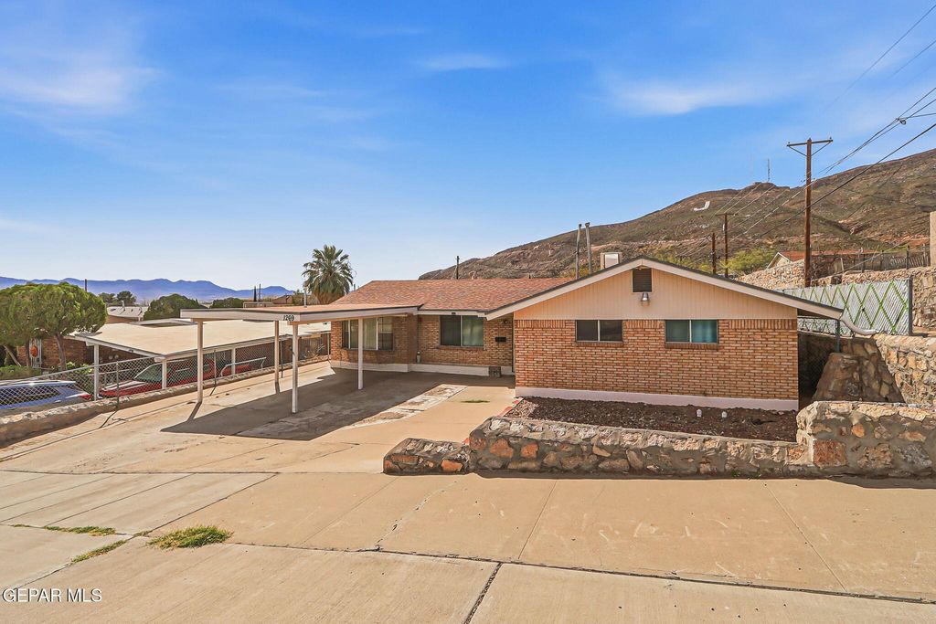 Photo of 1269 DAKOTA Street, El Paso, TX 79930 (MLS # 940390)