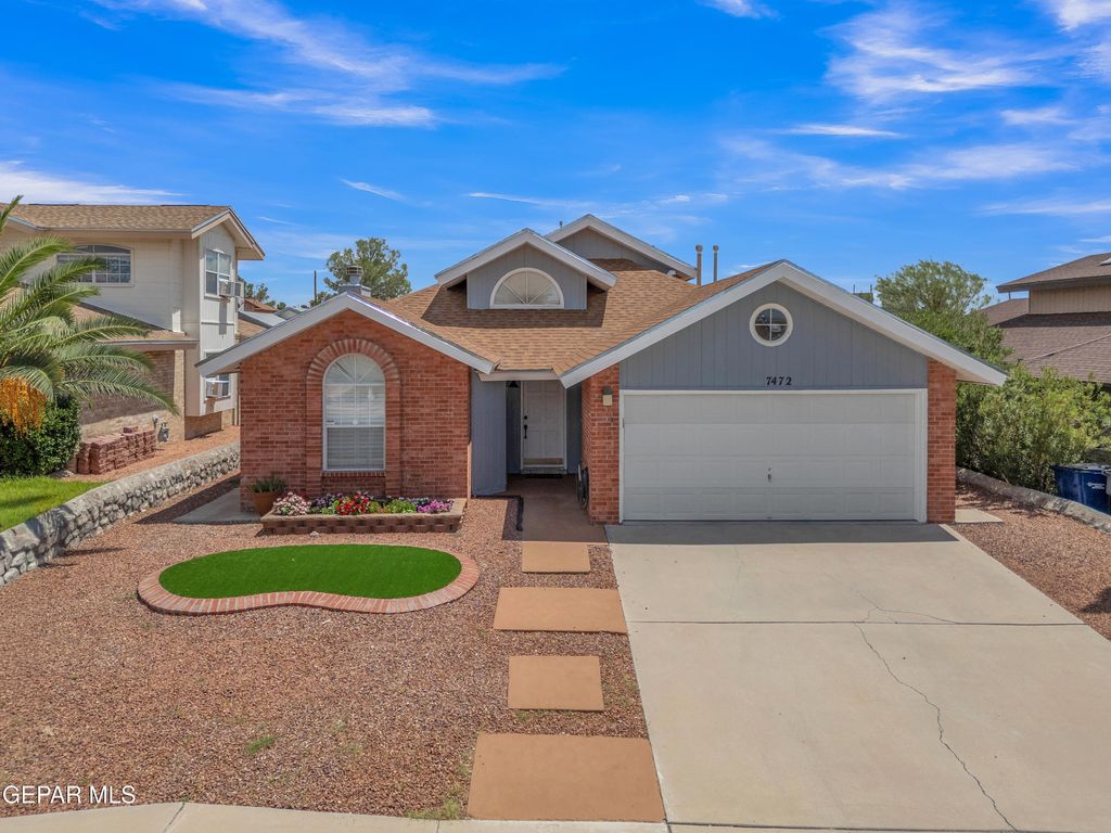 Photo of 7472 LUZ DE LUMBRE Avenue, El Paso, TX 79912 (MLS # 948115)