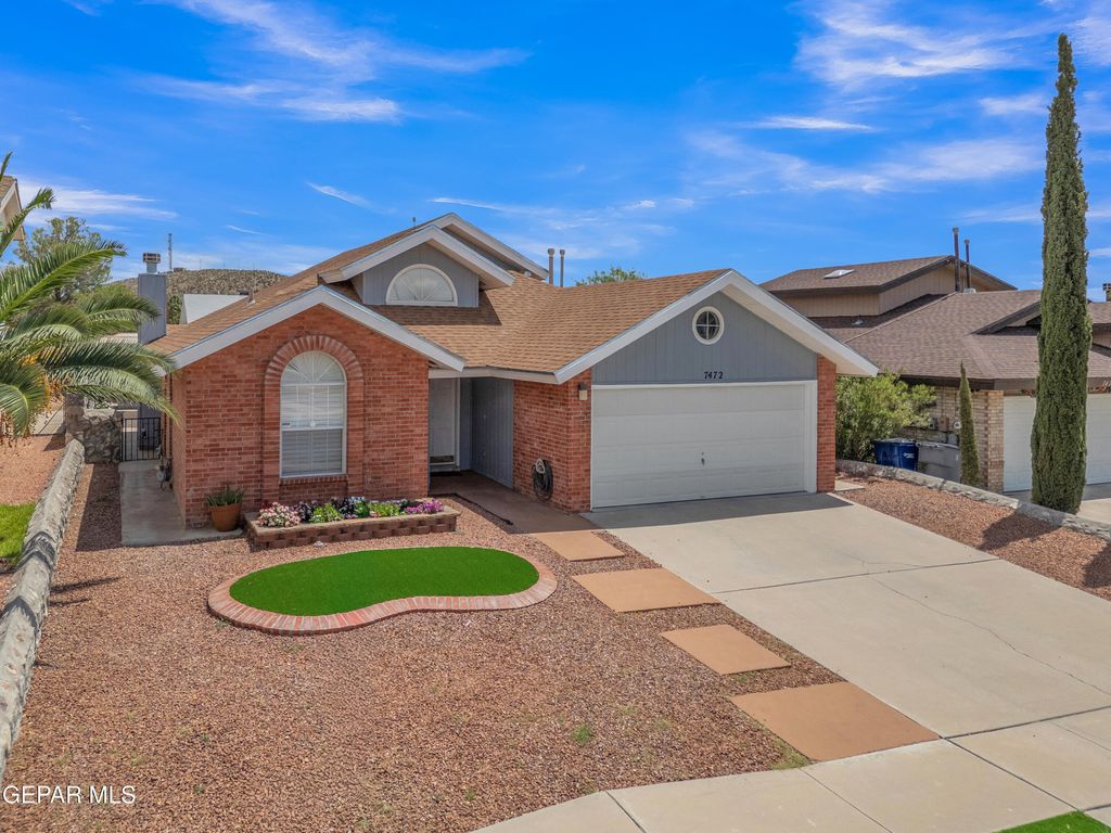 Photo of 7472 LUZ DE LUMBRE Avenue, El Paso, TX 79912 (MLS # 948115)
