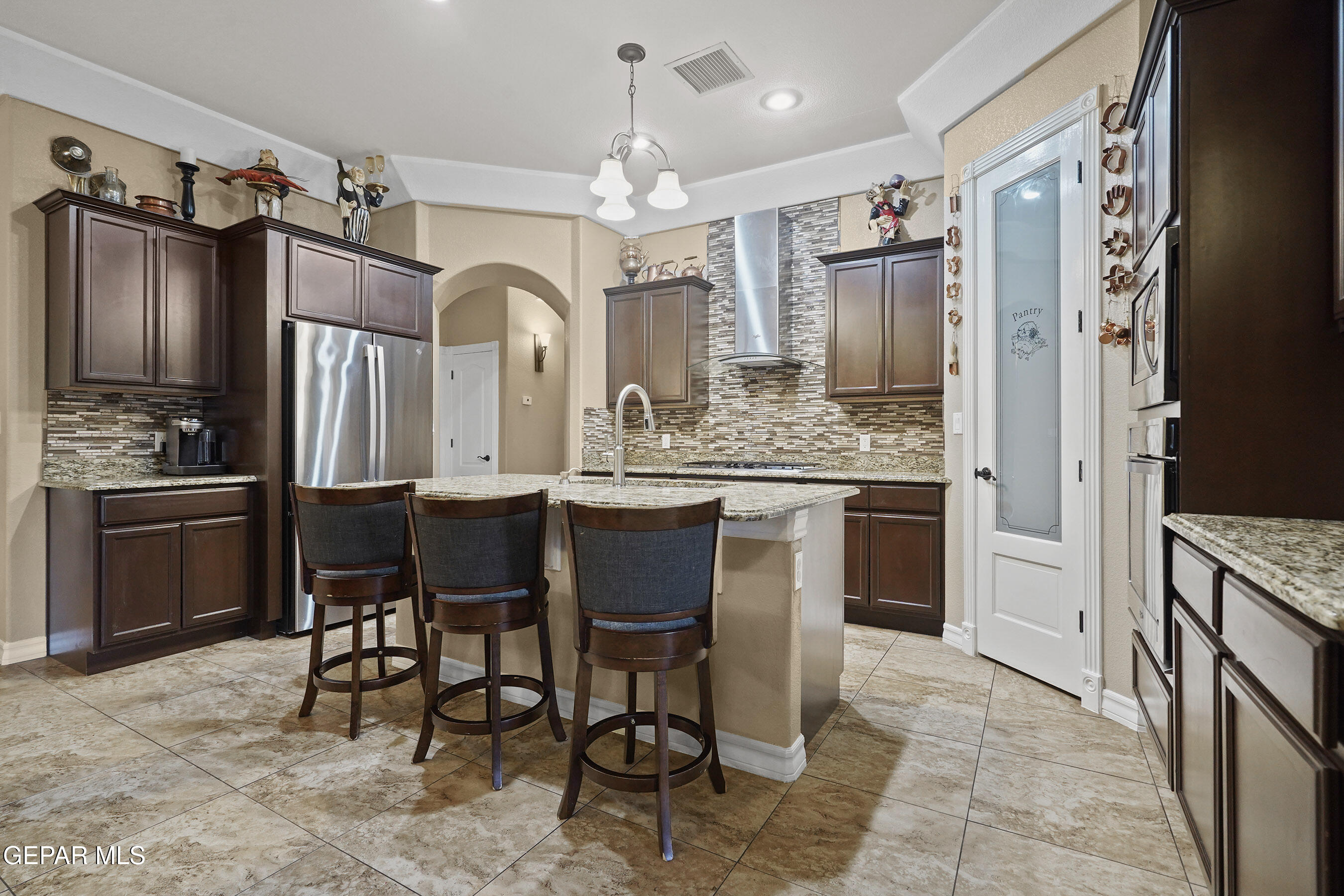 7245 CANYON WREN Avenue