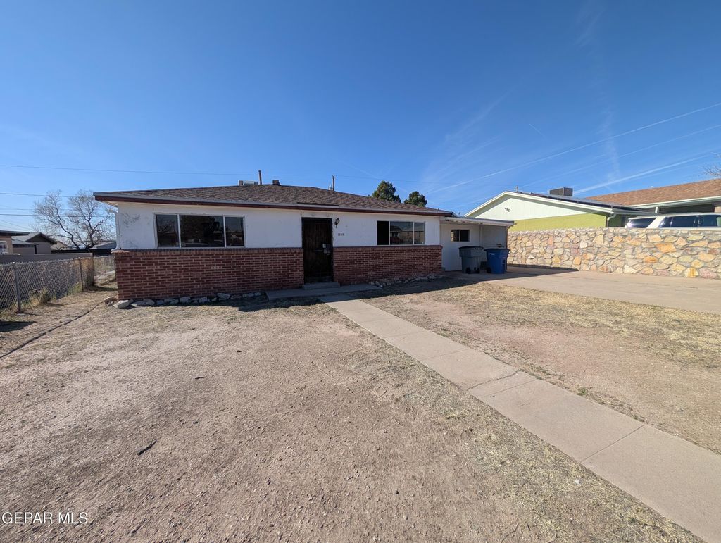 Photo of 1705 CHELSEA Street, El Paso, TX 79903 (MLS # 937816)