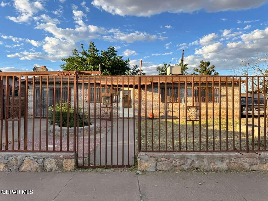 Photo of 5653 WALDORF Drive, El Paso, TX 79924 (MLS # 942412)