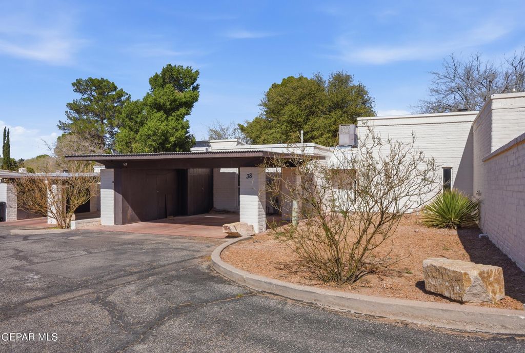 Photo of 15000 Ashford Street #38, Horizon City, TX 79928 (MLS # 940538)