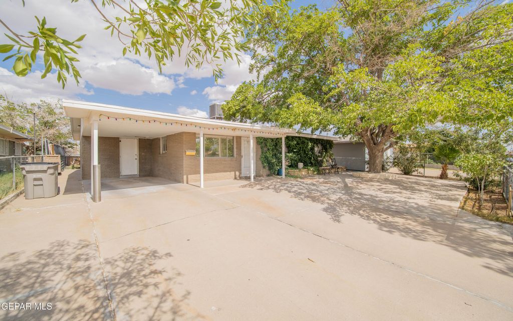 Photo of 9532 Blue Wing Drive, El Paso, TX 79924 (MLS # 948112)