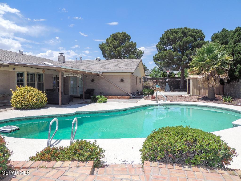 10701 VISTA ALEGRE Drive