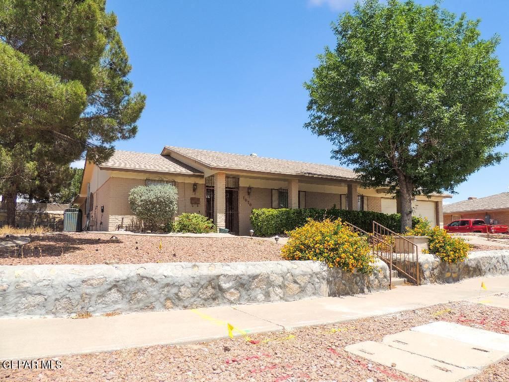 Photo of 10701 VISTA ALEGRE Drive, El Paso, TX 79935 (MLS # 944064)