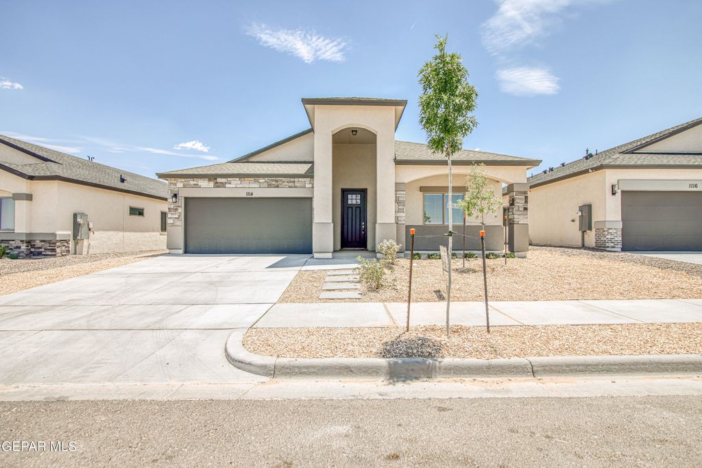 Photo of 6069 ZINC HILL Street, Sunland Park, NM 88063 (MLS # 943865)