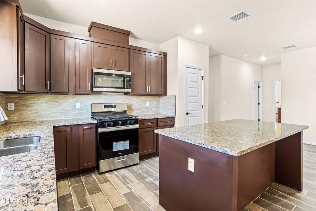 Photo of 871 COUNTRY CLUB Road #4D, El Paso, TX 79932 (MLS # 945170)