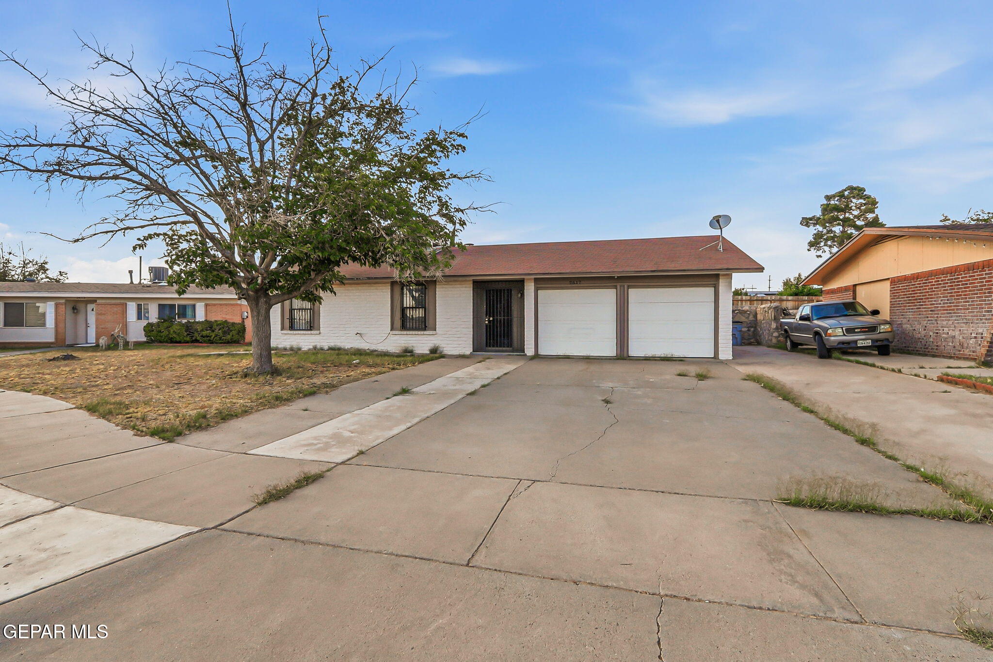 2617 AQUATIC Lane