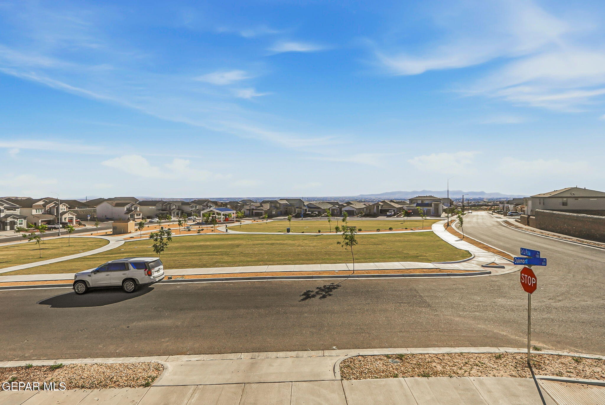 540 OAKMONT