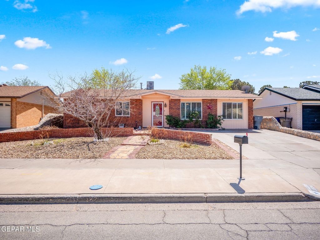 Photo of 11504 JIM FERRIELL Drive, El Paso, TX 79936 (MLS # 941092)