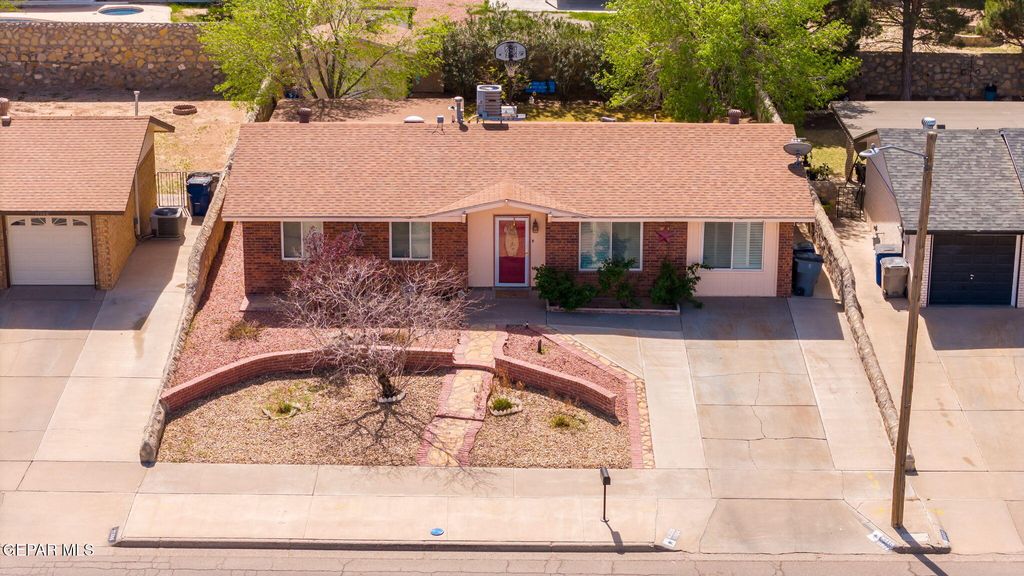 Photo of 11504 JIM FERRIELL Drive, El Paso, TX 79936 (MLS # 941092)