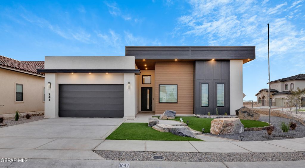 Photo of 241 Mar Vista Place, El Paso, TX 79928 (MLS # 932635)