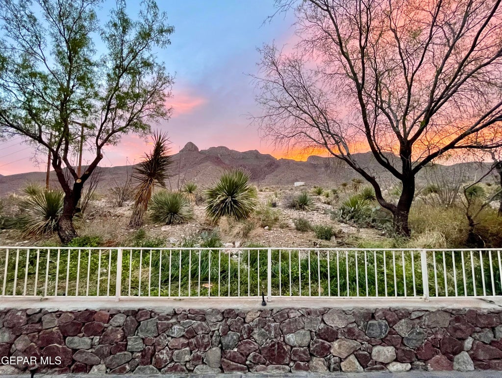 Photo of 5733 MIRA GRANDE Drive, El Paso, TX 79912 (MLS # 941505)