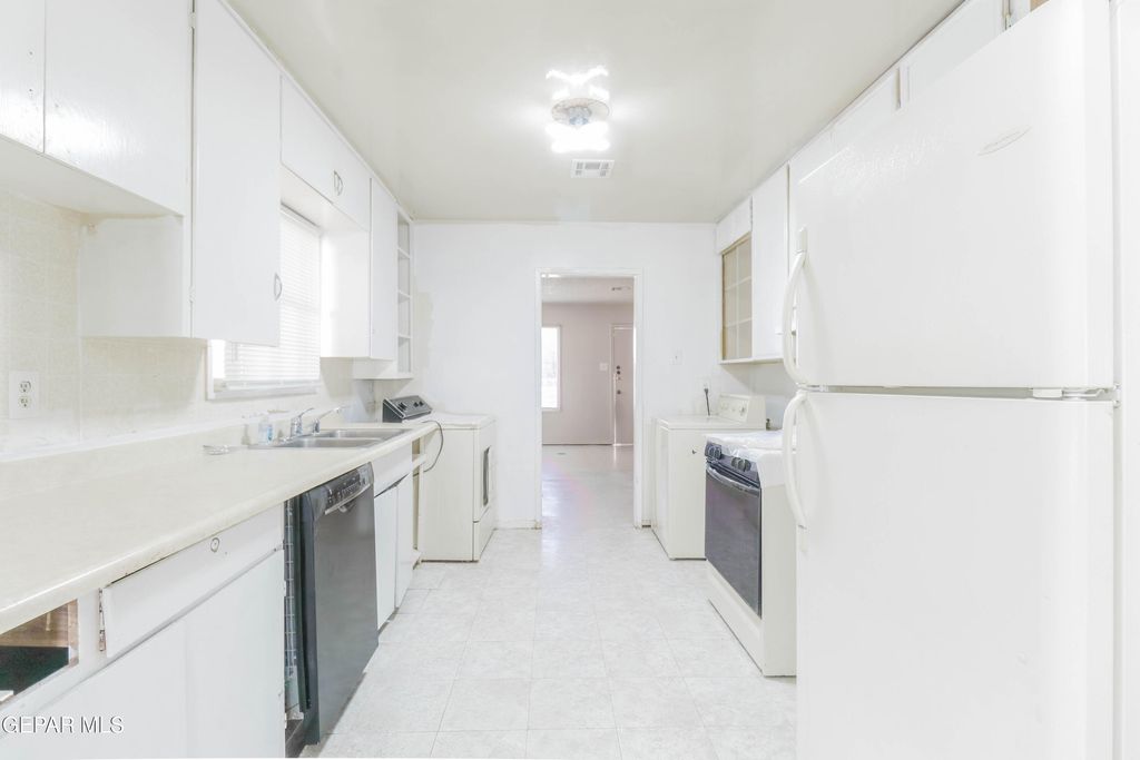 Photo of 3821 MCCONNELL Avenue, El Paso, TX 79904 (MLS # 937455)