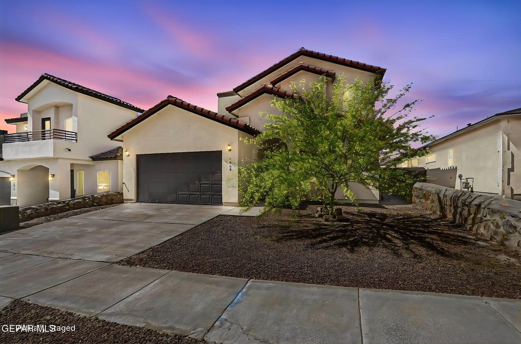 Photo of 7825 Enchanted View Drive, El Paso, TX 79911 (MLS # 942696)