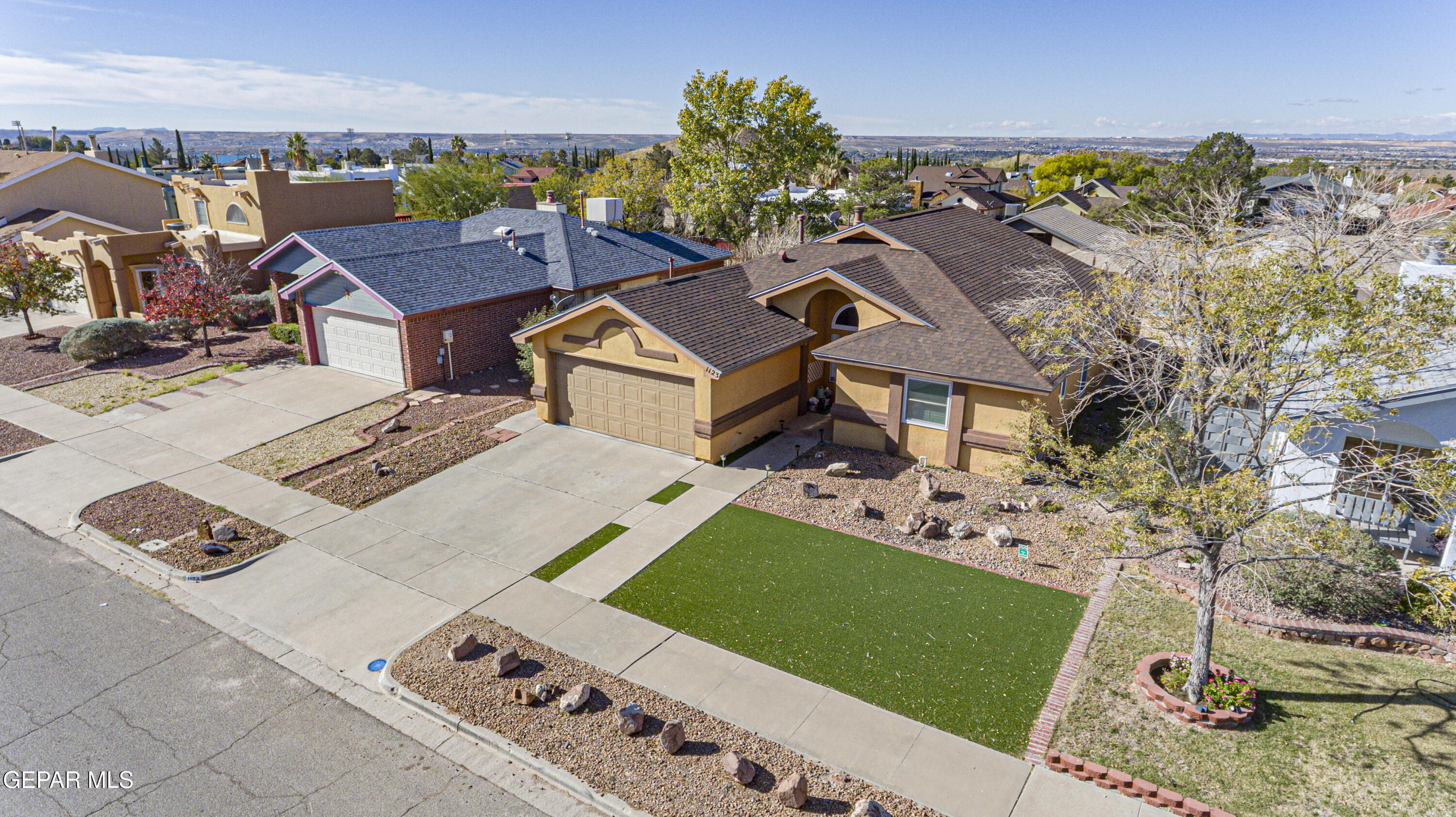 1123 NIGHT HAWK Drive