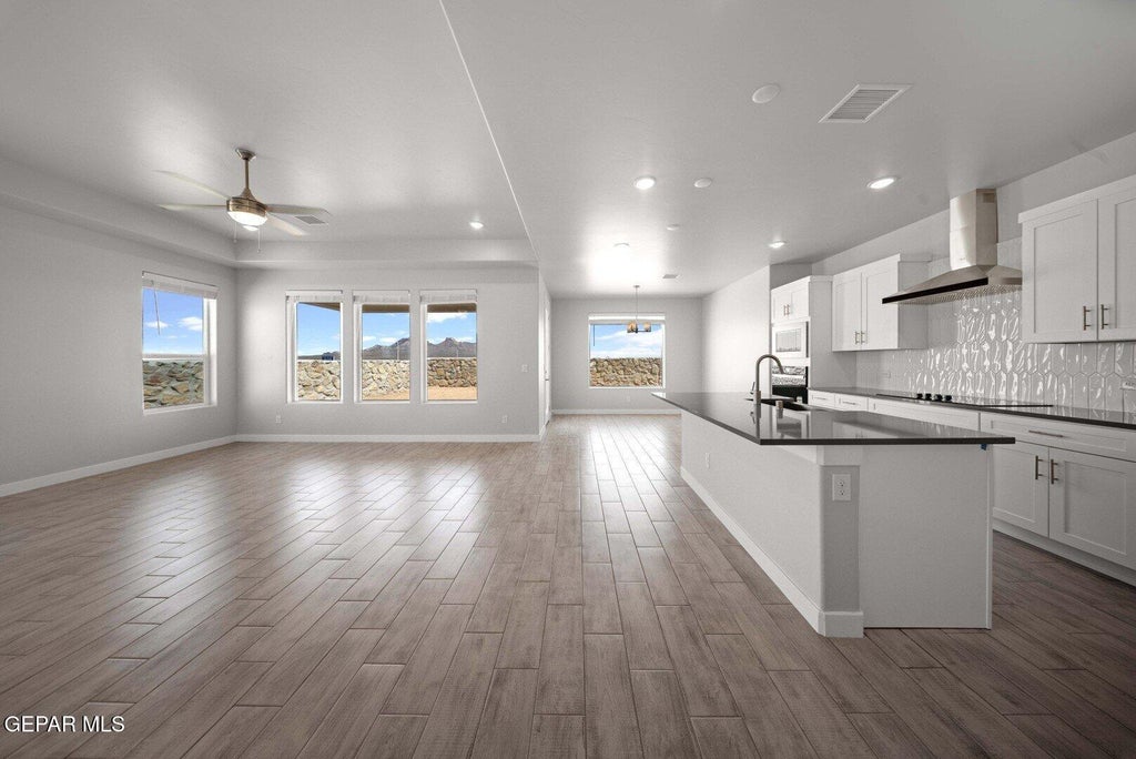Photo of 7341 Ultramarine Road, Las Cruces, NM 88012 (MLS # 949631)