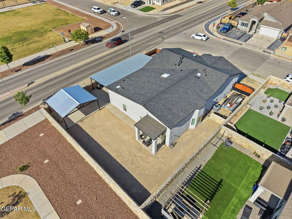 Photo of 301 Park Vista Place, Horizon City, TX 79928 (MLS # 943077)