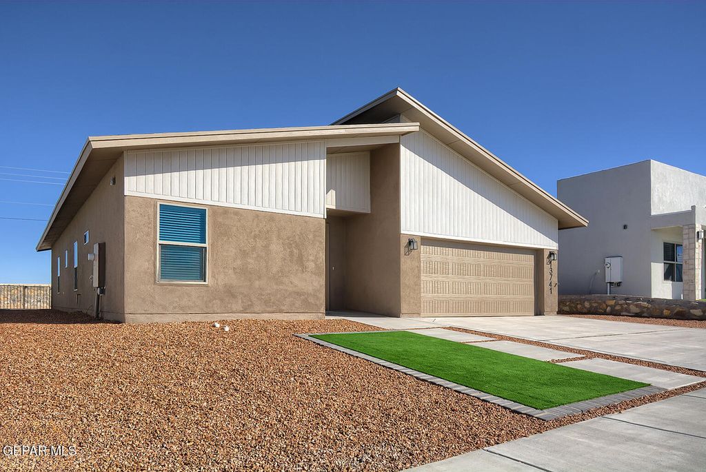 Photo of 13741 Centro Vista Avenue, El Paso, TX 79928 (MLS # 932961)