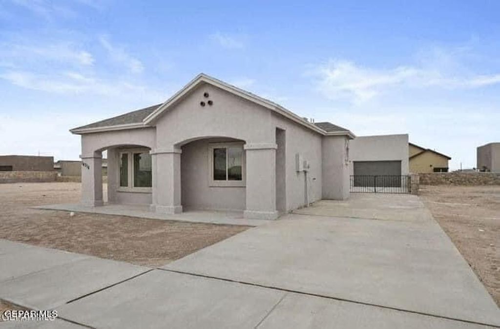 Photo of 14384 Bill Lazor Parkway, Horizon City, TX 79928 (MLS # 931224)