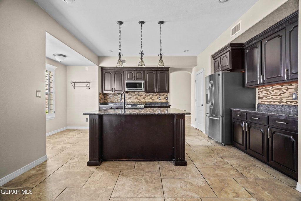Photo of 1608 JOLLA DEL SOL Court, El Paso, TX 79911 (MLS # 947070)