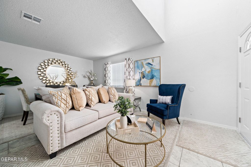 Photo of 328 De Palma Place, Horizon City, TX 79928 (MLS # 934729)