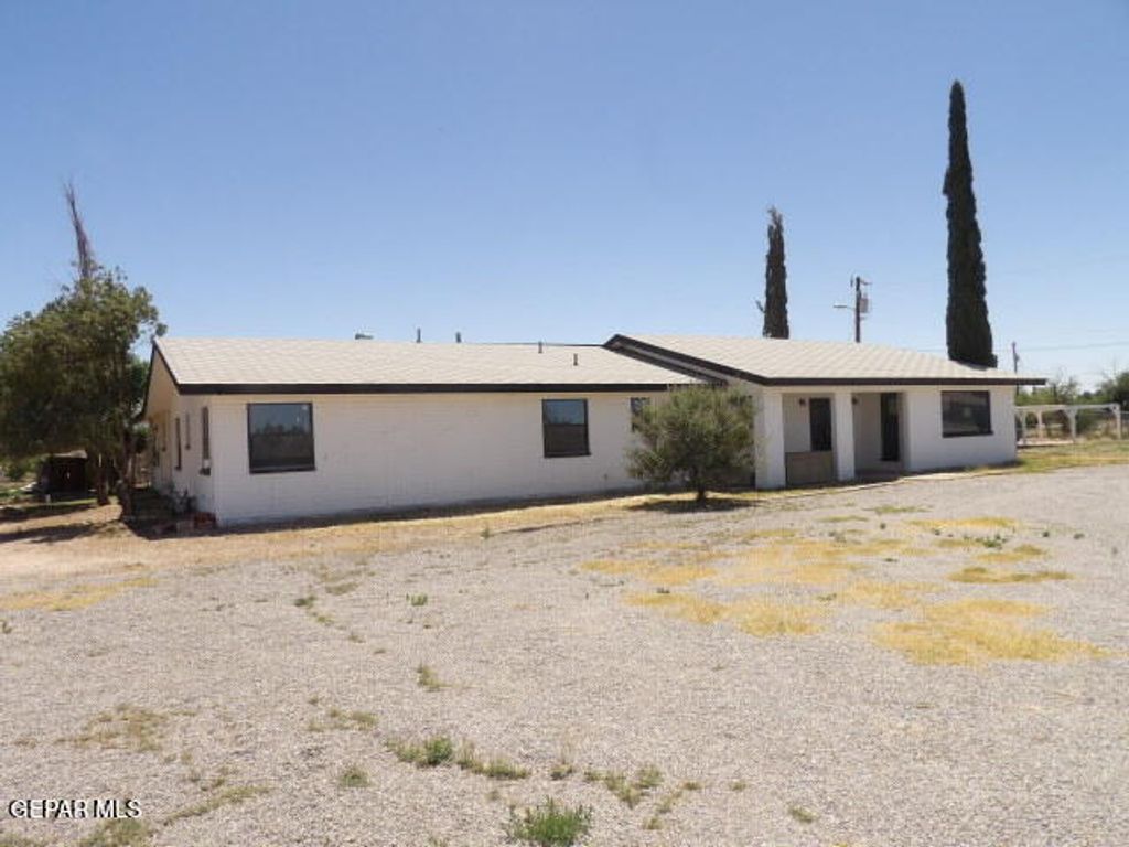 Photo of 810 Gato Road, El Paso, TX 79932 (MLS # 944837)