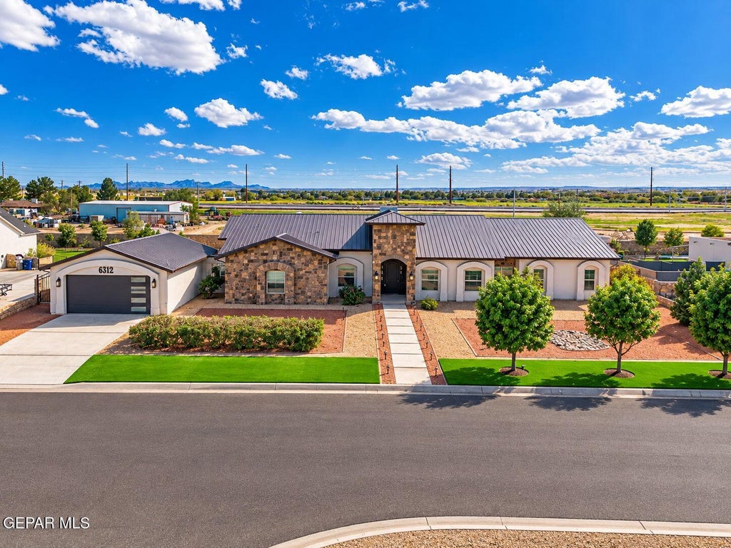 Photo of 6312 CAMINO NUEZ DR, El Paso, TX 79932 (MLS # 952980)