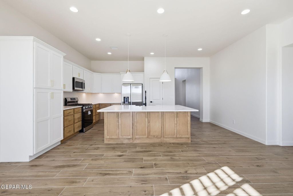 Photo of 13789 Paseo Sereno Drive, Horizon City, TX 79928 (MLS # 943971)