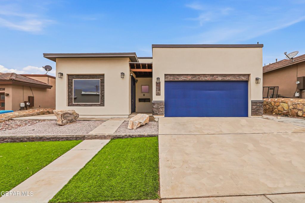 Photo of 105 N STONESIDE Drive, El Paso, TX 79928 (MLS # 943368)