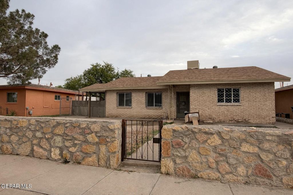 Photo of 8108 LA PALOMA Circle, El Paso, TX 79907 (MLS # 942043)