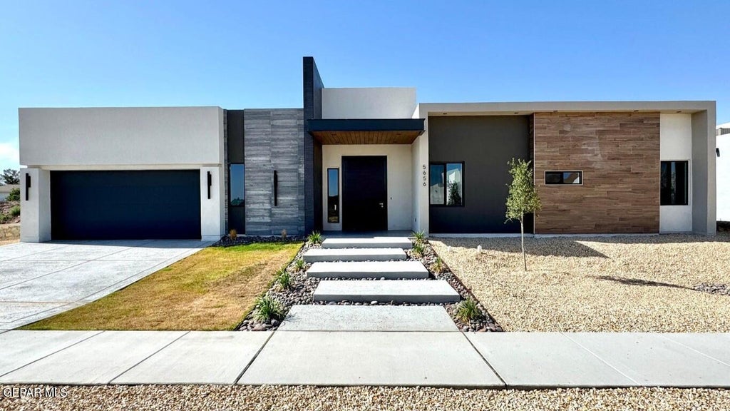 Photo of 5656 RIO BONITO Circle, El Paso, TX 79932 (MLS # 936633)