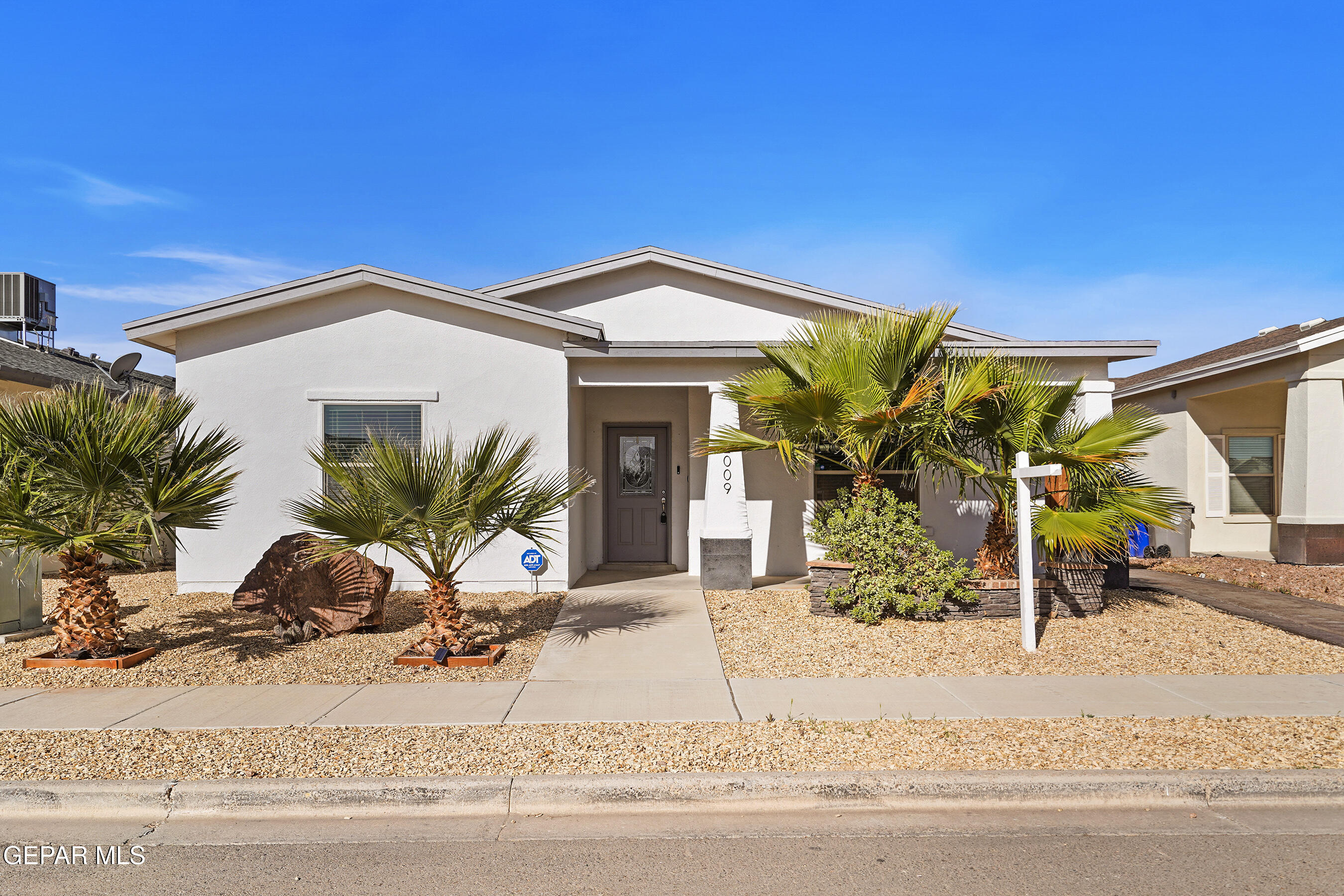 Photo 1 of 39 — 2009 WILLIAM CAPLES Street, El Paso, TX 79938