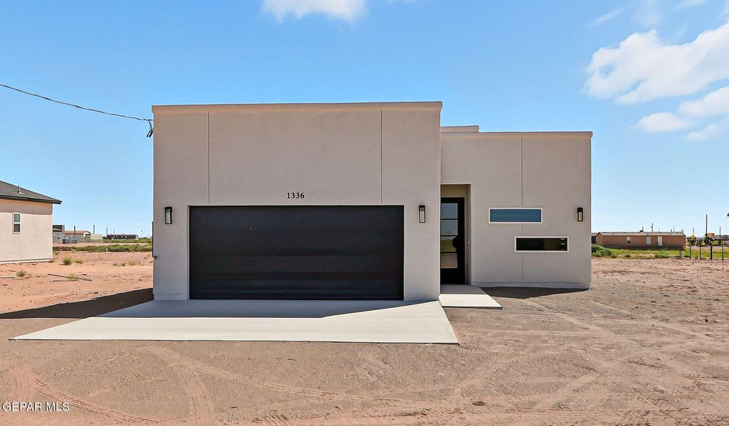 Photo of 1336 Syrian Desert Drive, Chaparral, NM 88081 (MLS # 931521)