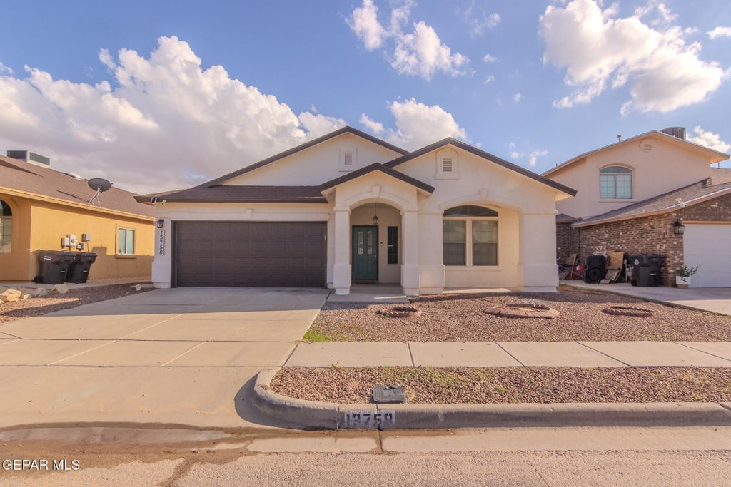 Photo of 13758 Paseo Las Nubes Drive, Horizon City, TX 79928 (MLS # 951881)