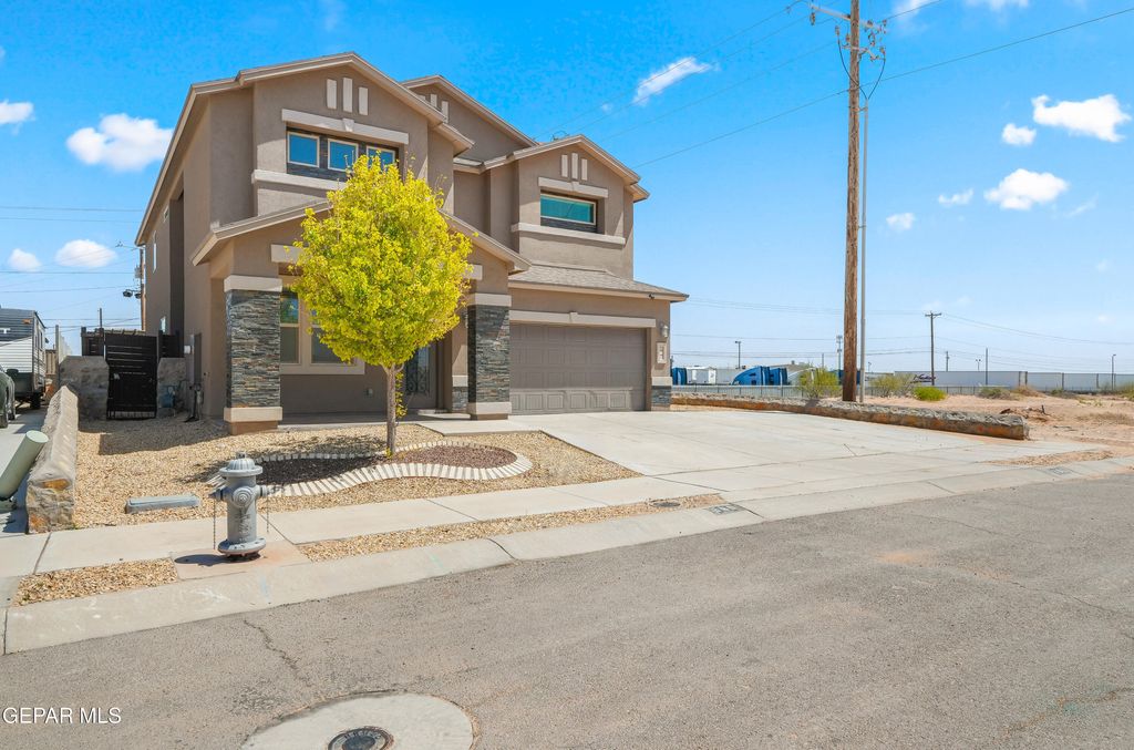 Photo of 380 Canyon Vista Drive, Horizon City, TX 79928 (MLS # 942270)