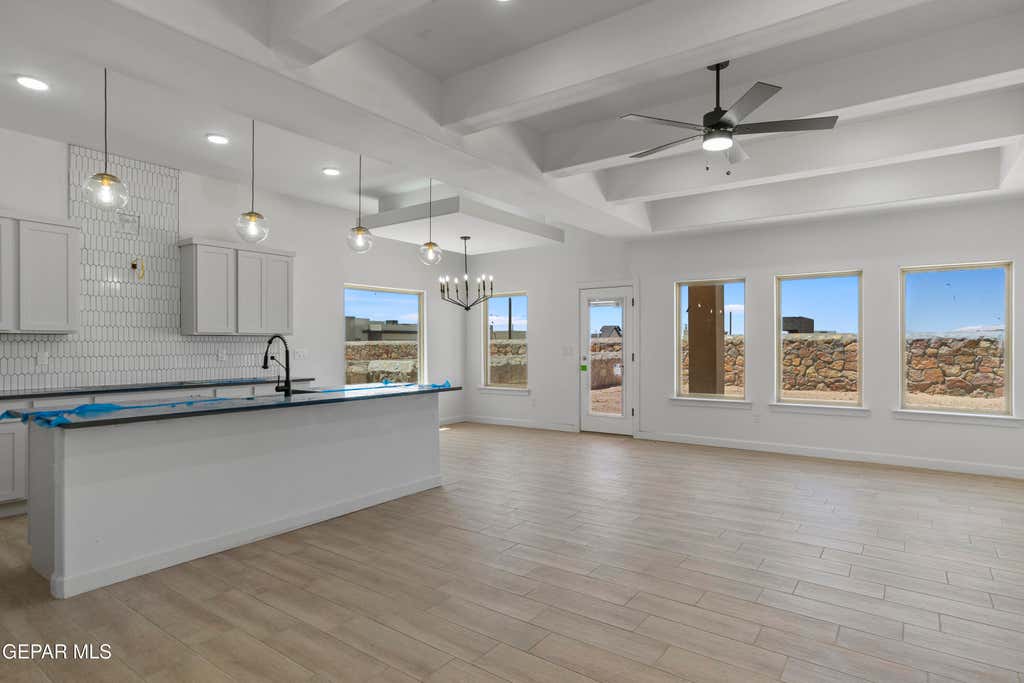 Photo of 420 Plateau Drive, Socorro, TX 79927 (MLS # 948998)