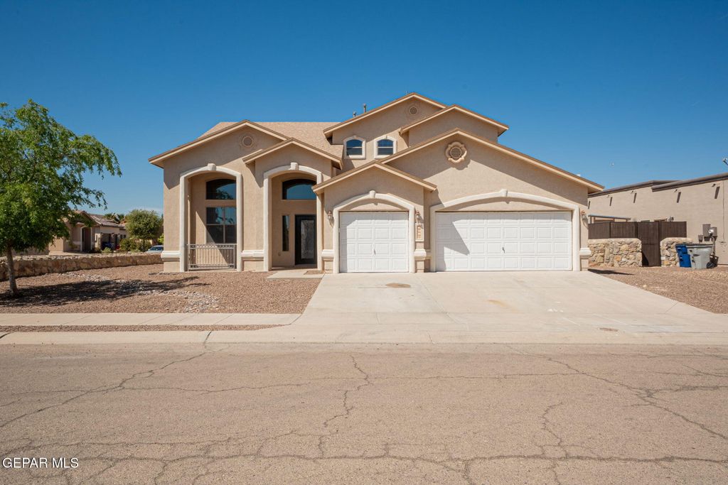 Photo of 3049 LOOKOUT POINT Drive, El Paso, TX 79938 (MLS # 941038)