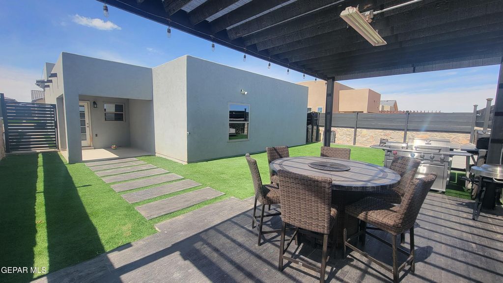 Photo of 544 PASEO DULCE Avenue, El Paso, TX 79928 (MLS # 931573)