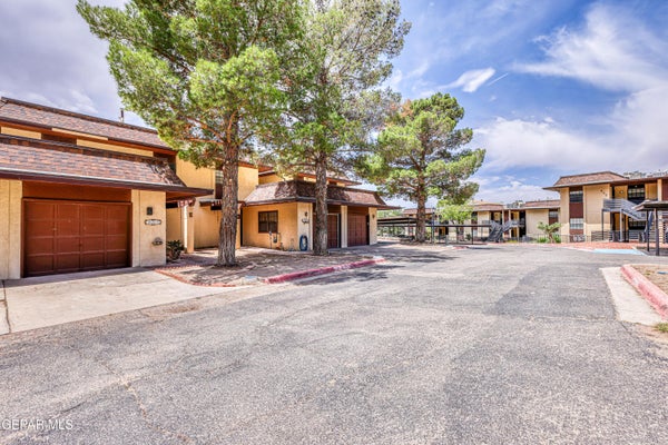 421 IRONDALE DR, EL PASO, TX 79912 - Image ec9b56d117b65ba3b60c8bc87272a992/3630052674
