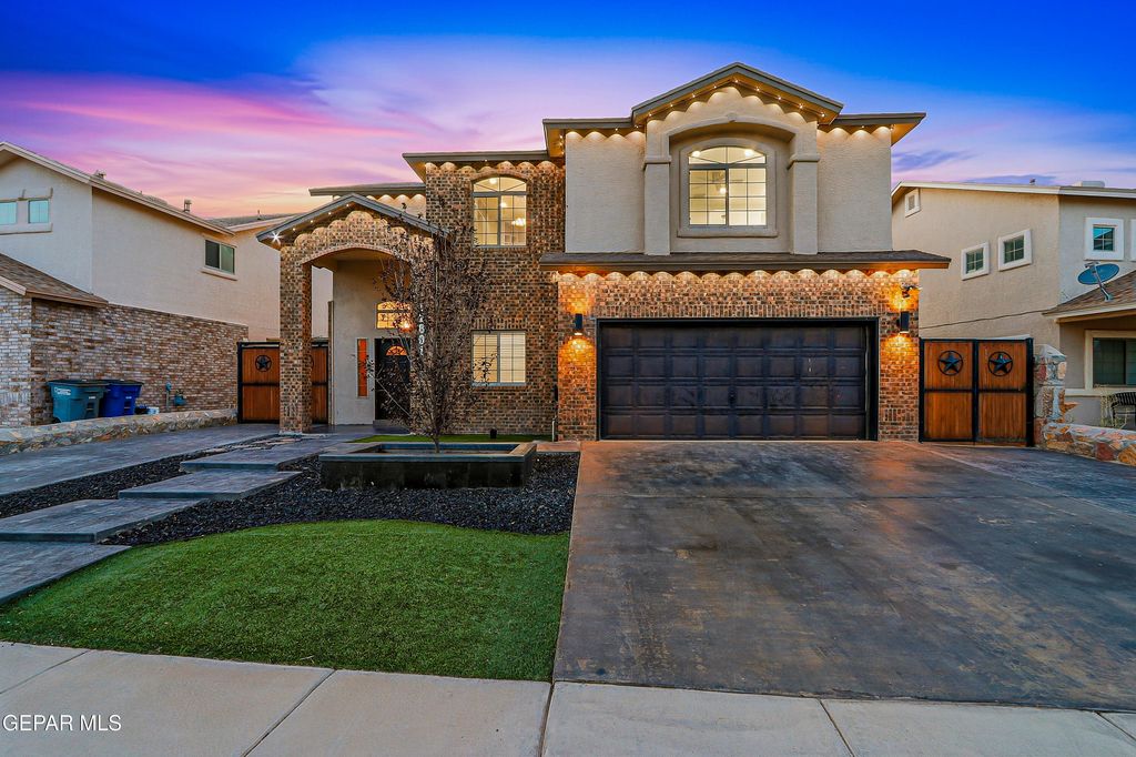 Photo of 12801 TIERRA MINA DR, El Paso, TX 79938 (MLS # 945943)
