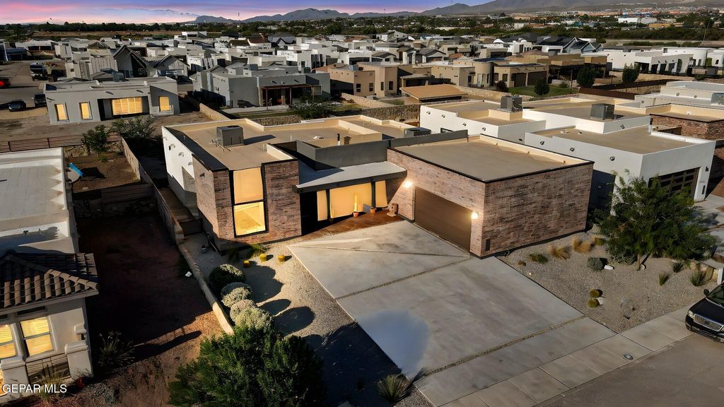 Photo of 329 RIO DEL RANCHO Court, El Paso, TX 79932 (MLS # 932082)