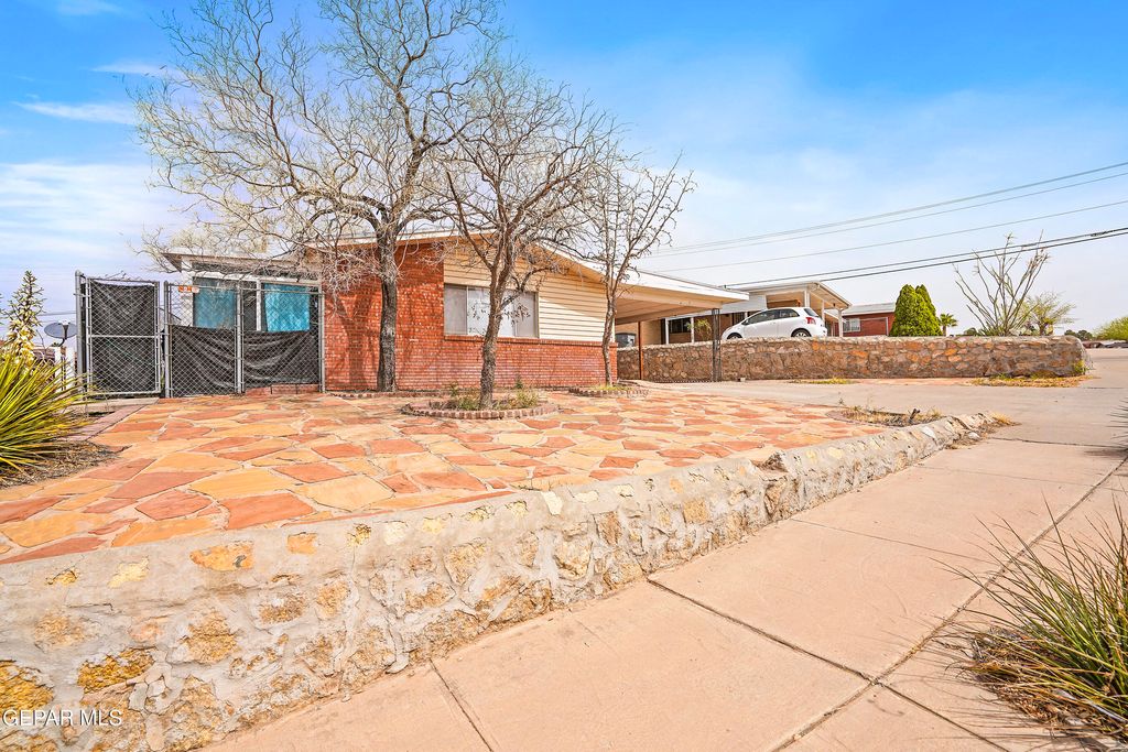 Photo of 7809 Hemlock Street, El Paso, TX 79925 (MLS # 940489)