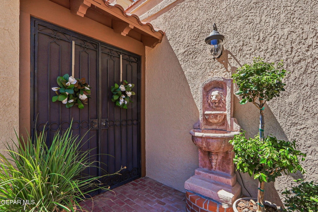 Photo of 6006 Balcones Court #19, El Paso, TX 79912 (MLS # 950333)